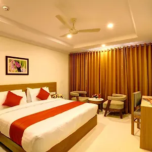 Floral Park Hotel Kottayam